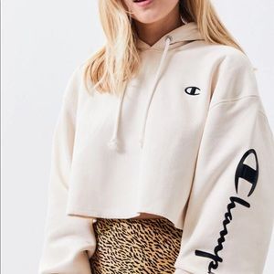 Champion Reverse Weave Cropped Cream Sweater